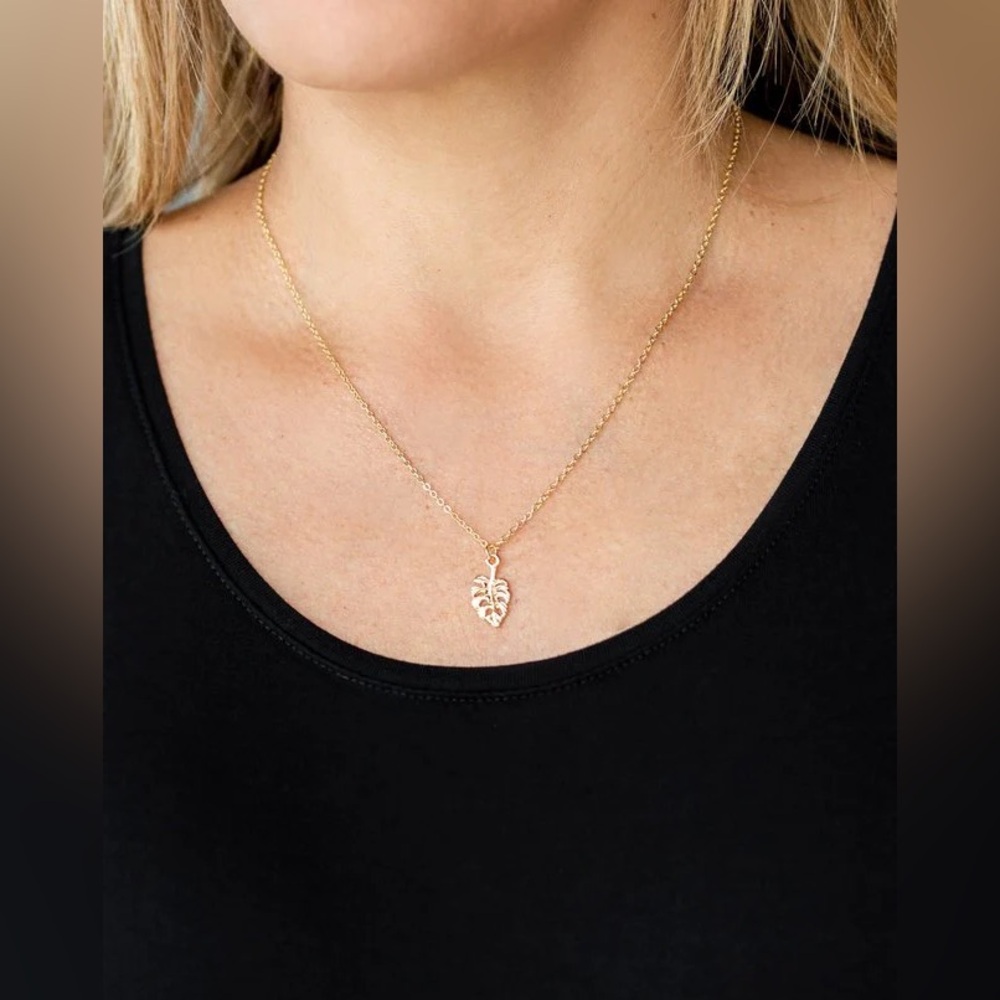 Paparazzi Gold Palm Leaf Necklace